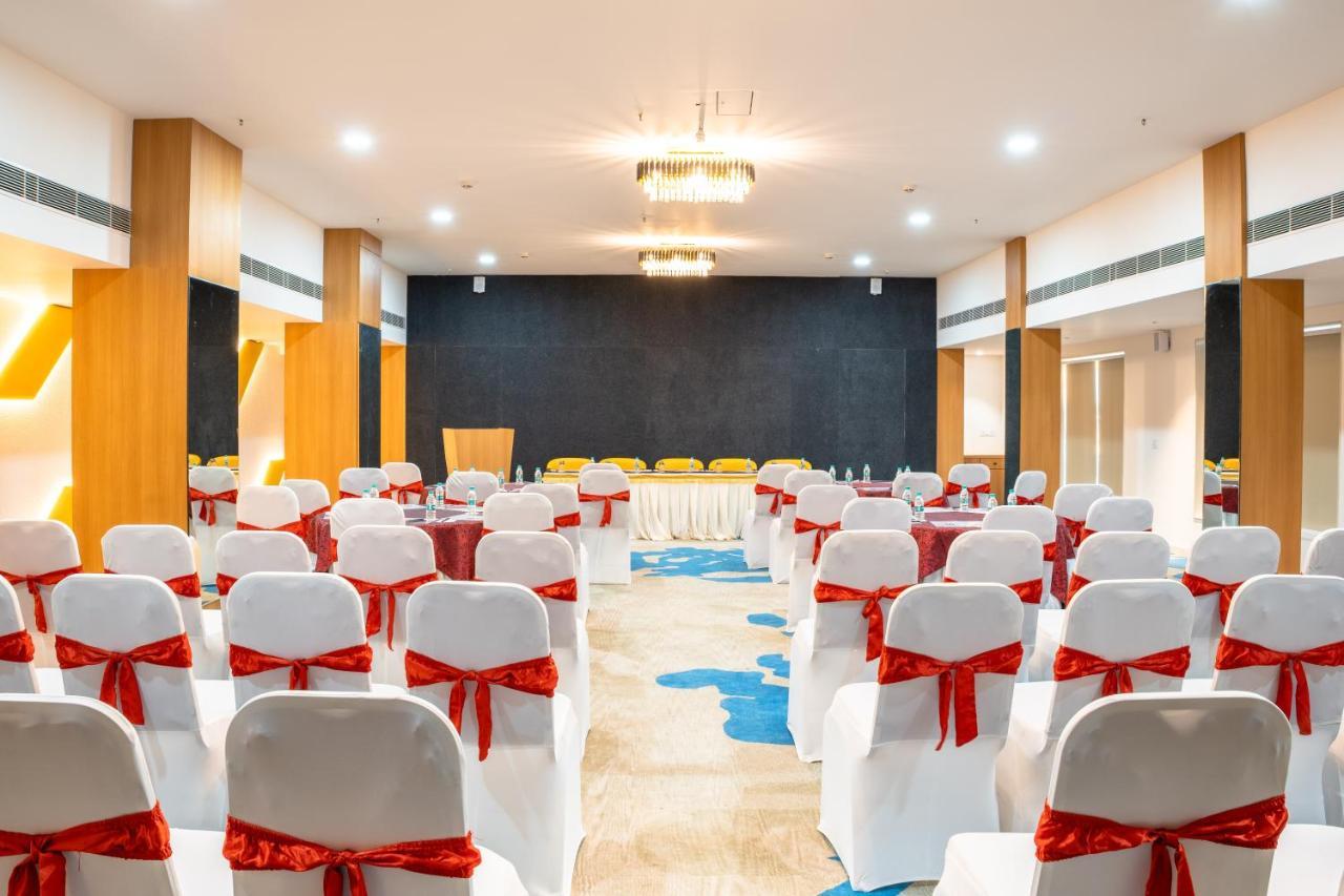 Clubway Grand A Boutique Hotel Jorhat Exterior photo